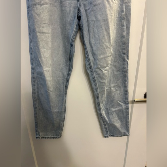 American Eagle High Waisted Straight Leg Jeans - Picture 3 of 10